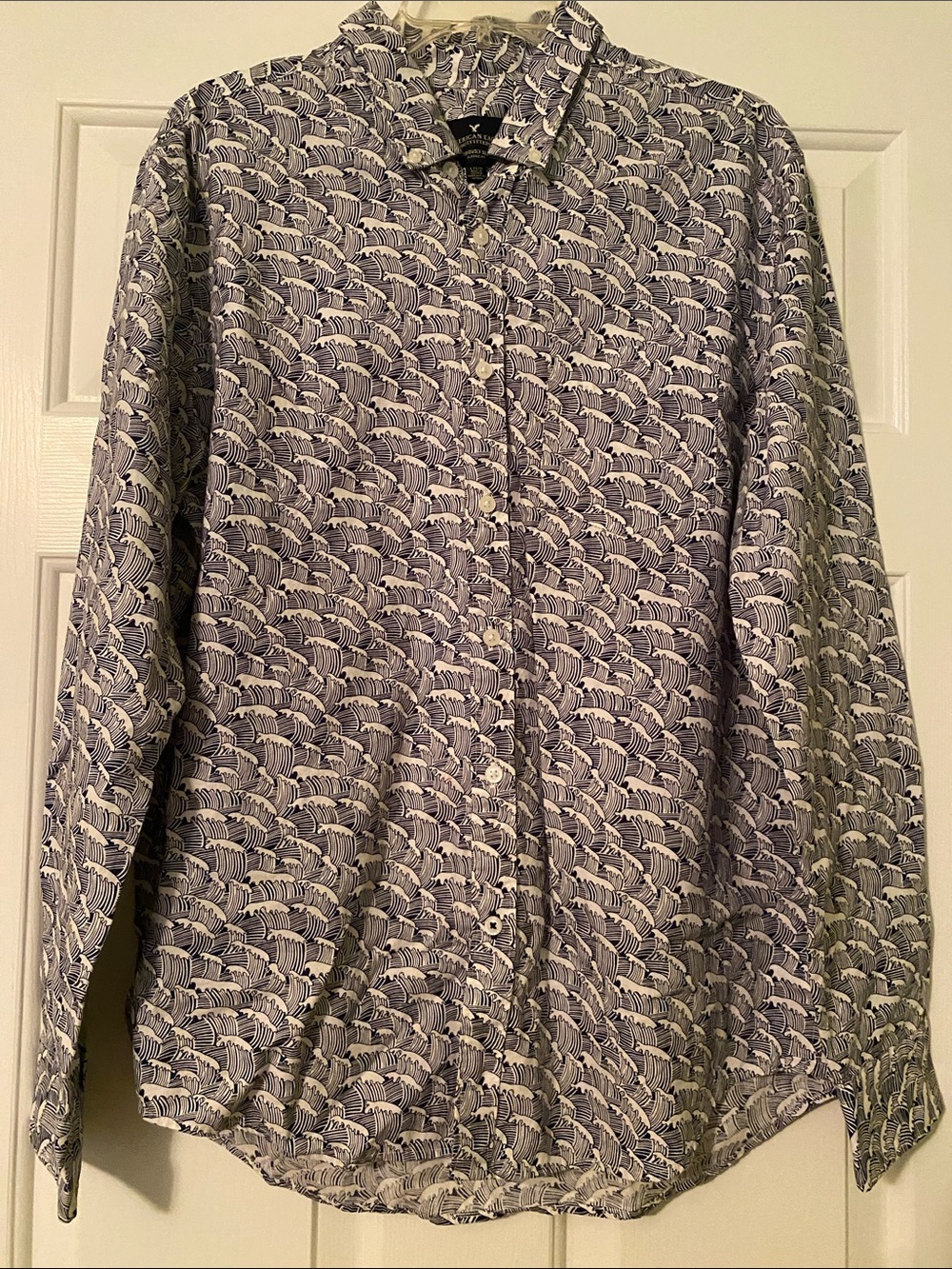 American Eagle Outfitters Navy and White Printed Button-Down Shirt - Large NWOT